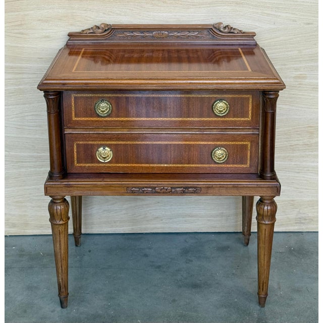 Early 20th Century French Walnut Nightstands or Side Tables with two drawers, 2 Pieces For Sale - Image 16 of 18
