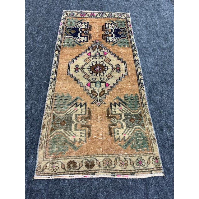 Turkish Yastik Rug 1'6" x 3'3" For Sale - Image 4 of 5