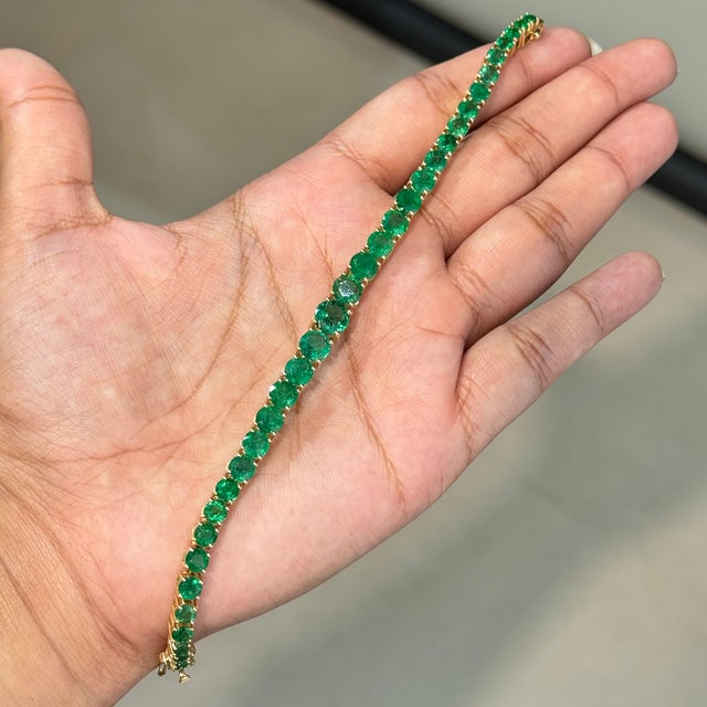 18k Yellow Gold 12.9ct Round Natural Emerald Art Deco Bracelet, 6 Inch by VRJewels For Sale In New York - Image 6 of 17