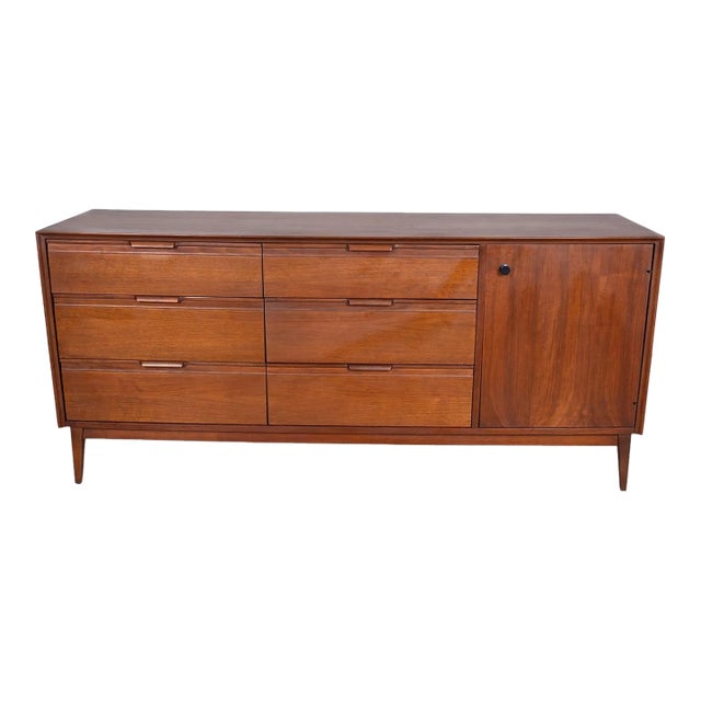 1960s American of Martinsville MidCentury 9 Drawer Dresser Credenza For Sale