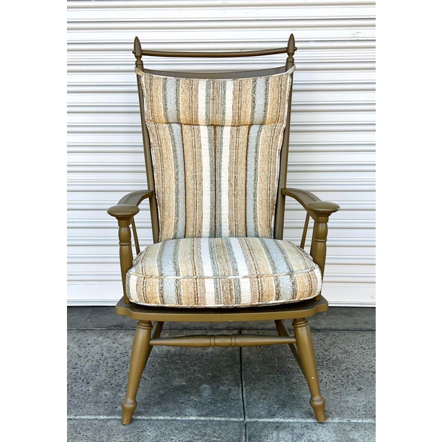 Presenting a stunning Windsor chair, will be sold with paint retouch ups. Recently reupholstered in a super-neutral hue...