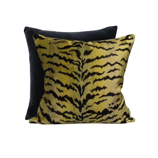 This listing is for a single pillow. The background pillow is to showcase the fabric on the back side. Scalamandré is a...