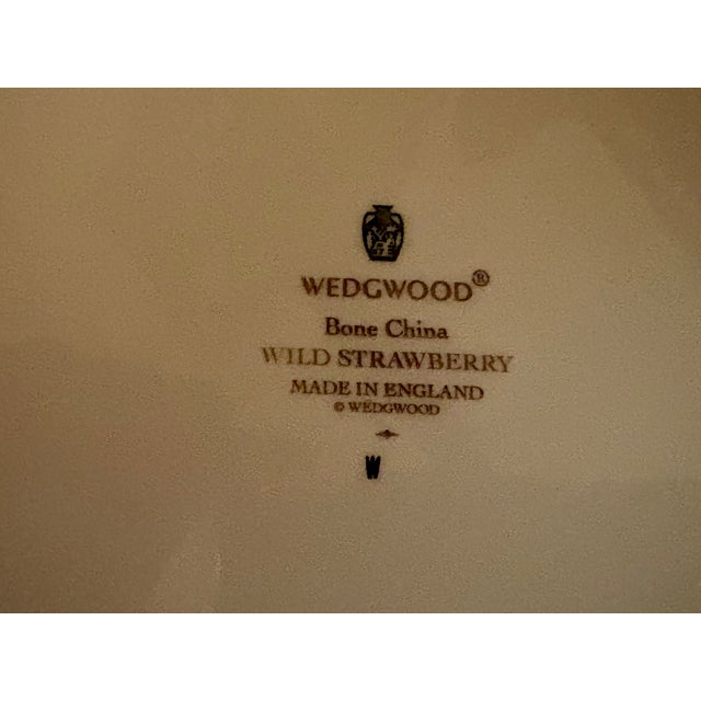 1980s Wedgwood Bone China Wild Strawberry Pattern - 31pcs For Sale - Image 14 of 14