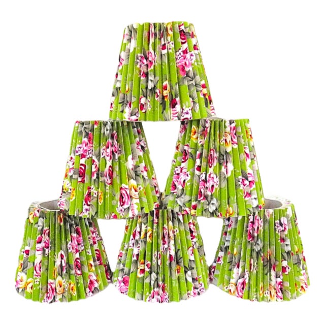 Set of 6 Hard Shell Pleated Lamp Clip-on Shades Chandelier Candle Bulb For Sale