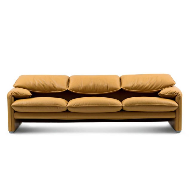 Vico Magistretti Maralunga Three-Seater Sofa by Vico Magistretti for Cassina For Sale - Image 4 of 15