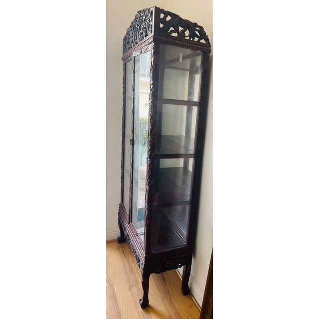 1900-1909 Gorgeous Chinese Chinoiserie Carved Vitrine Display Cabinet For Sale - Image 14 of 15