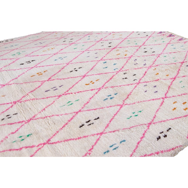 21st Century Modern Moroccan-Style Wool Rug For Sale In New York - Image 6 of 13