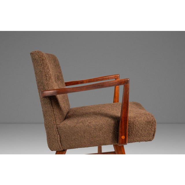 Set of Four (4) Rare Mid-Century Modern Model C-108 Armchairs in Walnut & Brown Bouclé Attributed to Jens Risom for Jens Risom Design, Usa, C. 1950s For Sale - Image 10 of 17