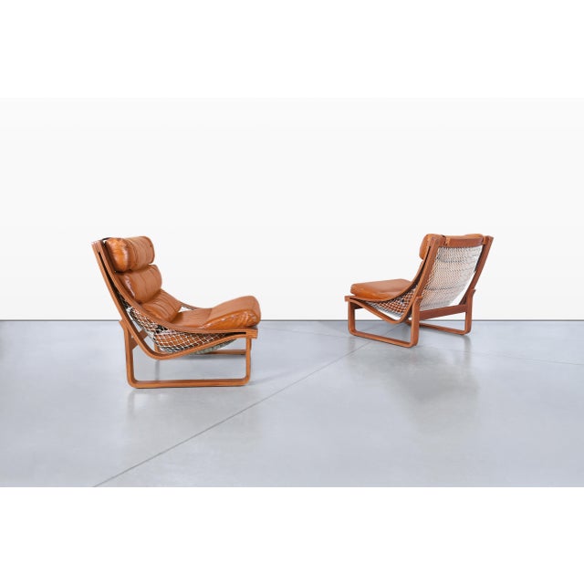 Fred Lowen Vintage Leather and Teak T4 Lounge Chairs by Fred Lowen for Tessa For Sale - Image 4 of 14