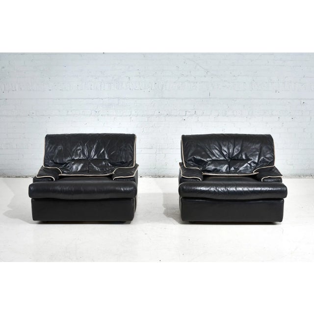 Pair Guido Faleschini Black Leather Lounge Chairs, Italy 1970. Original leather in excellent condition.