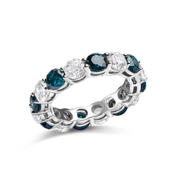 Contemporary 14K White Gold 6 1/4 Cttw Alternating Lab-Grown White and Natural Treated Blue Diamond Eternity Band Ring (F-G Color, VS1-VS2 Clarity) - Size 7.5 For Sale - Image 3 of 6