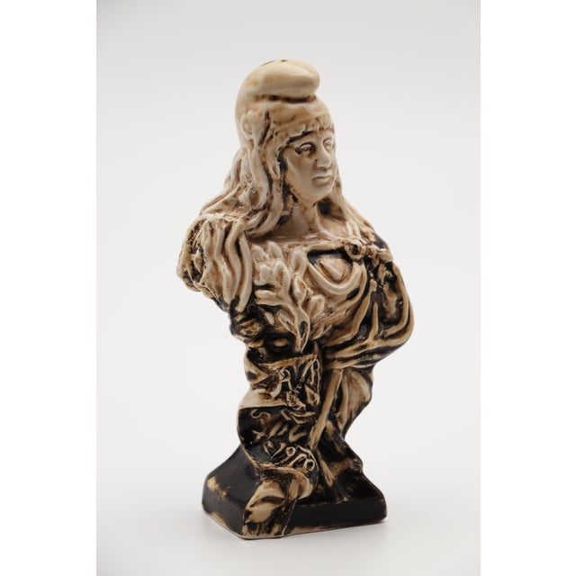 1910 Small Bust of the Portuguese Republic, Earthenware For Sale - Image 6 of 10