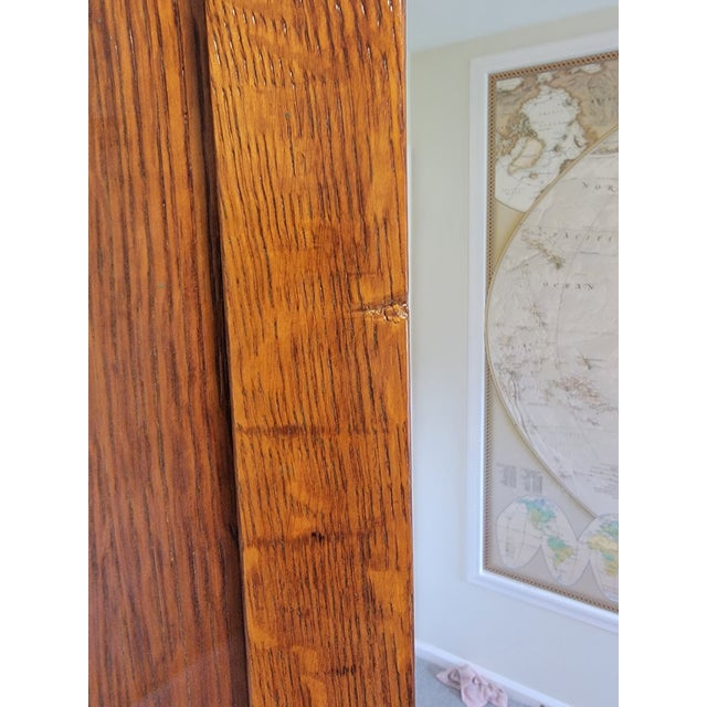 Antique Quarter-Sawn Tiger Oak Arts & Crafts Wardrobe Cabinet c.1905–1915 For Sale - Image 16 of 18
