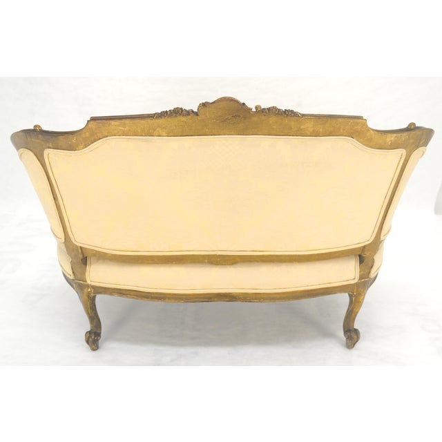 c1920s French Louis XV Gold Gilt Wood Loveseat Sofa For Sale - Image 11 of 12