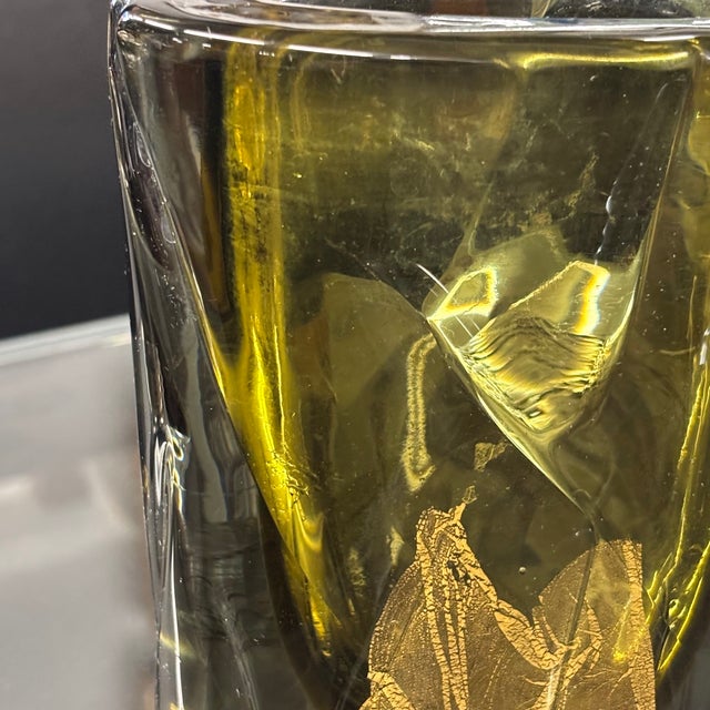 Salviati murano venice glass vase, amber and gold incisions. Size: h 17 cm, w 12 cm, d 7 cm. Signed with engraving on the...