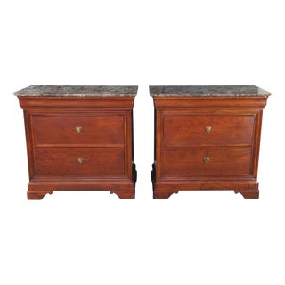 A Pair of Stickley French Louis Philippe Style Cherry Marble Top Nightstands Bedside Table For Sale