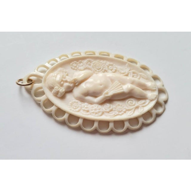 Mid 18th Century Rare Victorian Dieppe Carved Ivory Cameo Pendant, Angel With Flowers, French Antique, Circa 1840–1850 For Sale - Image 5 of 8