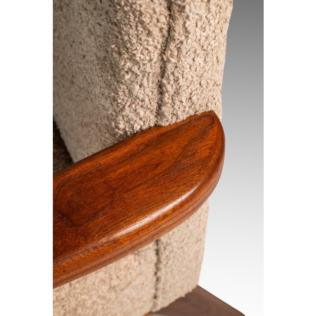 Rare Restored Mid-Century Modern Model C-108 Armchair in Walnut & Beige Bouclé Attributed to Jens Risom for Jens Risom Design, Usa, C. 1950s For Sale - Image 17 of 18