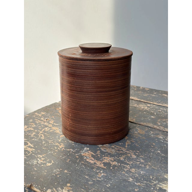 Mid-Century Modern Vintage Stacked Leather + Cork Humidor / Vessel by Gardner-Kates, Circa 1950s For Sale - Image 3 of 11