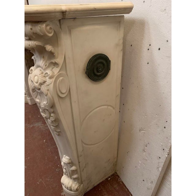 Louis XV Style Fireplace in White Carrara Marble, 19th Century For Sale - Image 15 of 18