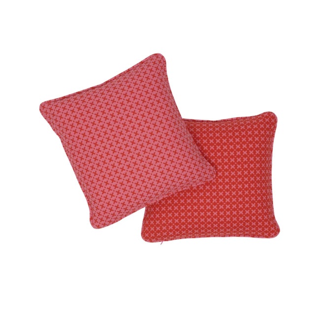 Contemporary Schumacher Elias 18" Pillow in Red & Pink For Sale - Image 3 of 6