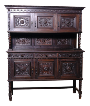 Early 20th Century Renaissance Carved Wooden Sideboard, 1920s