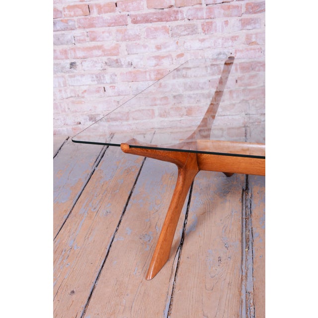 This large conference table from the mid-20th century, originating from Italy, is a masterpiece by architect Fredrik...