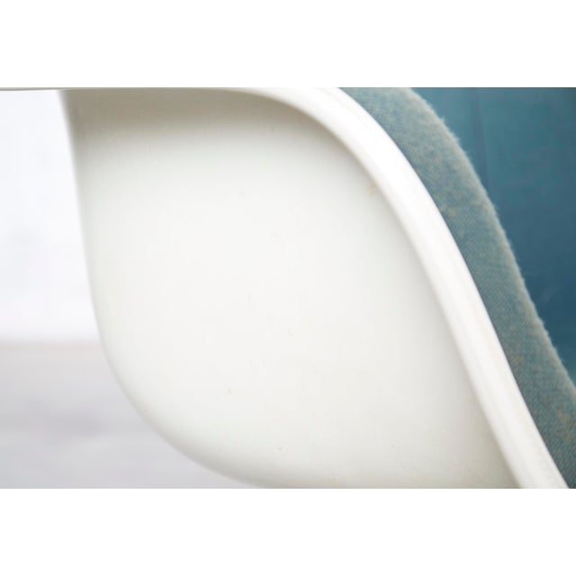 Cream Dal Lafonda Chairs in Fiberglass by Charles & Ray Eames for Vitra, 1990s, Set of 4 For Sale - Image 8 of 18
