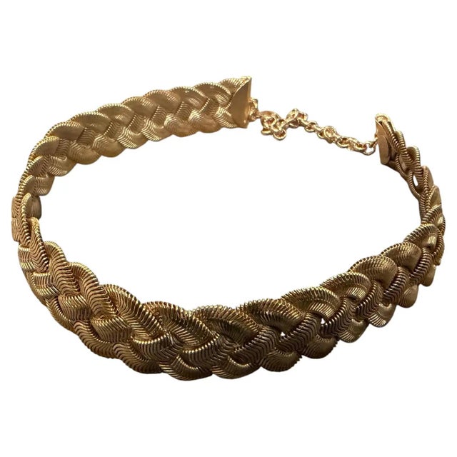 Make a bold and elegant statement with this stunning vintage Italian costume jewelry choker necklace from the 2000s....