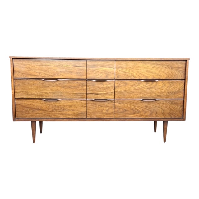 Restored Mid-Century Modern Walnut 9-Drawer Dresser With Recessed Pulls For Sale