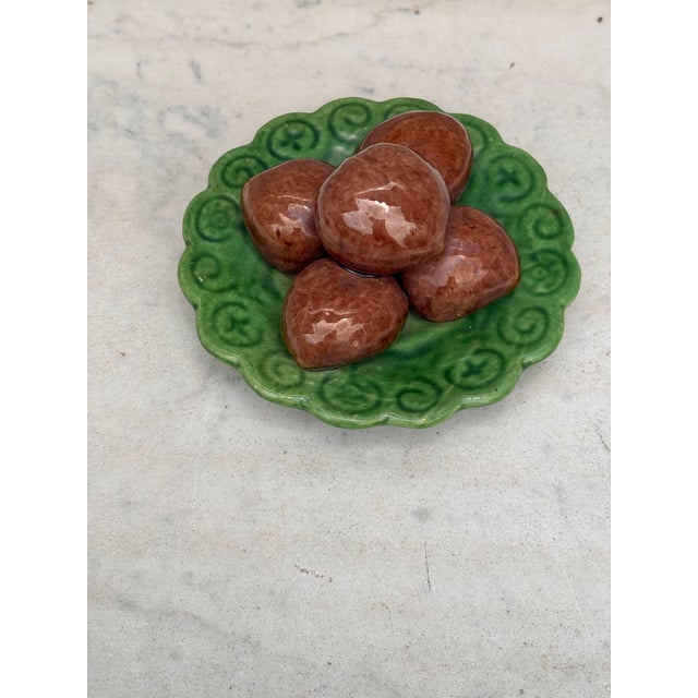 Small Portuguese Majolica Palissy Chesnuts Platter Caldas Da Rainha. Circa 1940. 4.2 inches diameter.