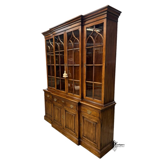 American Vintage Statton Furniture Trutype Americana Traditional Chippendale Style Oxford Cherry Breakfront China Cabinet For Sale - Image 3 of 12