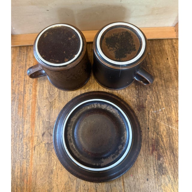 Vintage Duos Arabia Finland Ruska Stoneware 2 Coffee Cups & Saucer For Sale - Image 4 of 7
