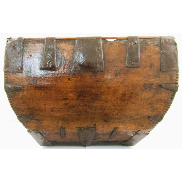 Chinese Late 19th Century Antique Chinese Primitive Wood and Iron Rice Grain Harvest Basket Bucket Trug For Sale - Image 3 of 9