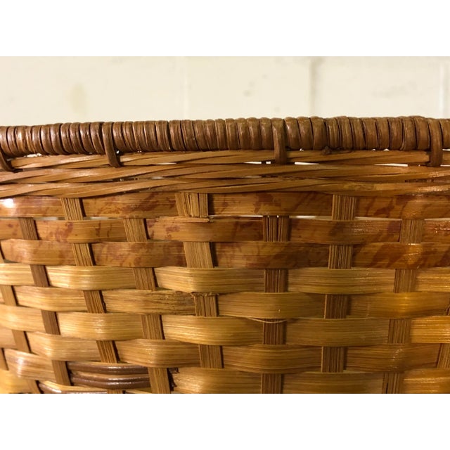 Mid-Century Modern Vintage Round Multi-Colored Wicker Basket For Sale - Image 3 of 7