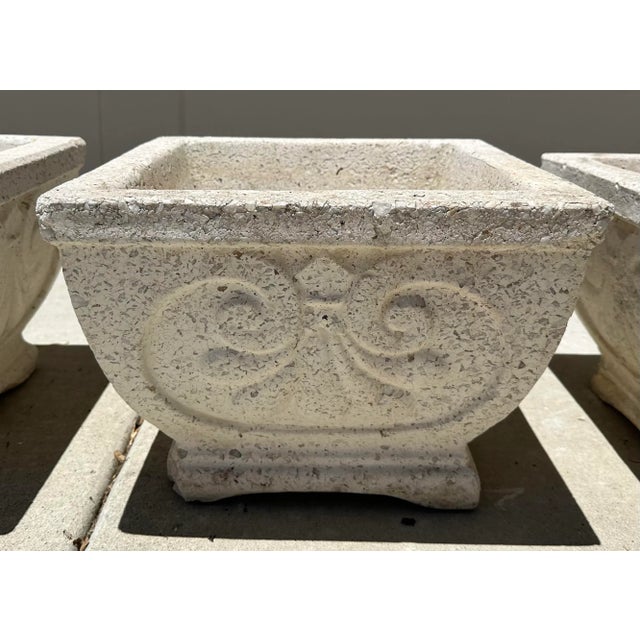 Sculpture Materials Vintage 1950 Square Fleur De Lis Stone Aggregate Concrete Garden Planters - Set of 2 For Sale - Image 7 of 12
