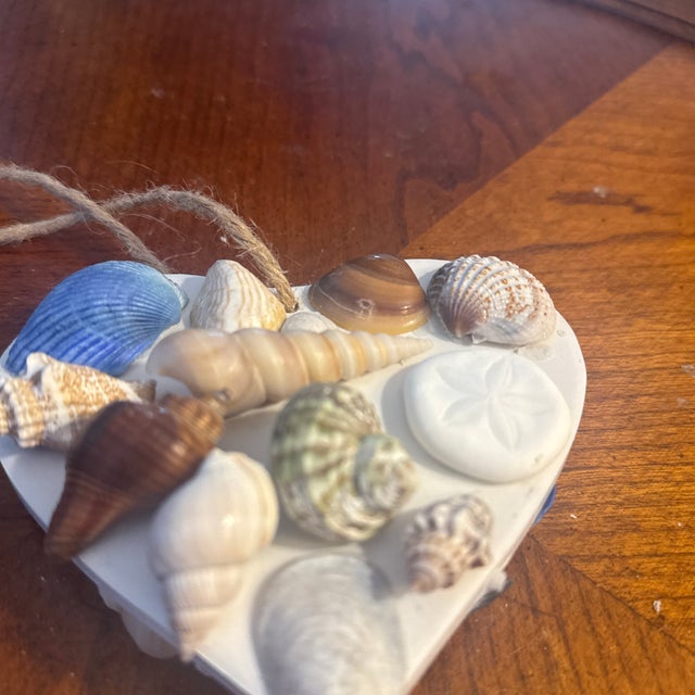 2010s Seashell Encrusted White Heart Mosaic Heart Door Hanger Nautical Coastal Home Accent For Sale - Image 5 of 9