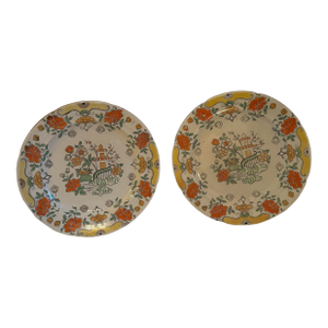 Pair of Late 20th Century English Ironstone “Mason’s” Dinner Plates