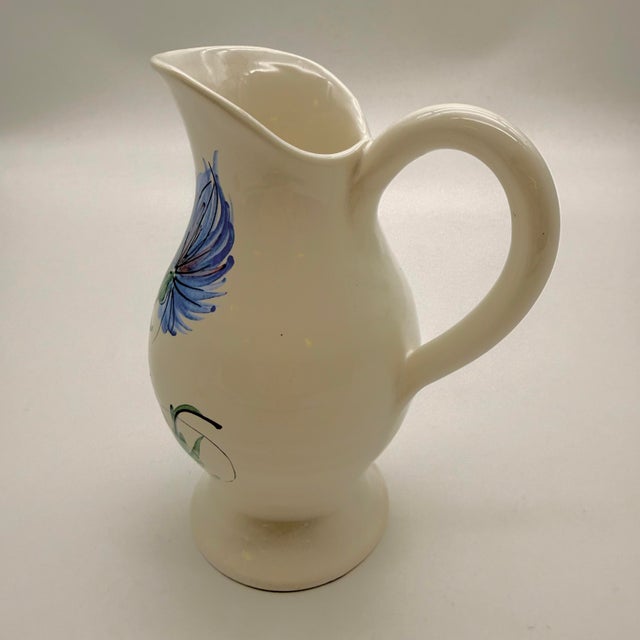 Vintage Céramique Fady Vallauris Pitcher - Hand Painted Blue Thistle Flower French Folk Art Pottery, Signed Sticker Exécuté Main For Sale - Image 4 of 7