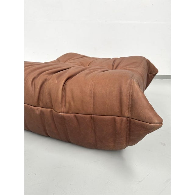 Brown French Cognac Neck Leather Togo Pouf attributed to Michel Ducaroy for Ligne Roset For Sale - Image 8 of 11
