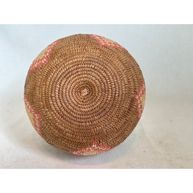Wood Mid 20th Century African Zulu Woven Basket With Lid For Sale - Image 7 of 8