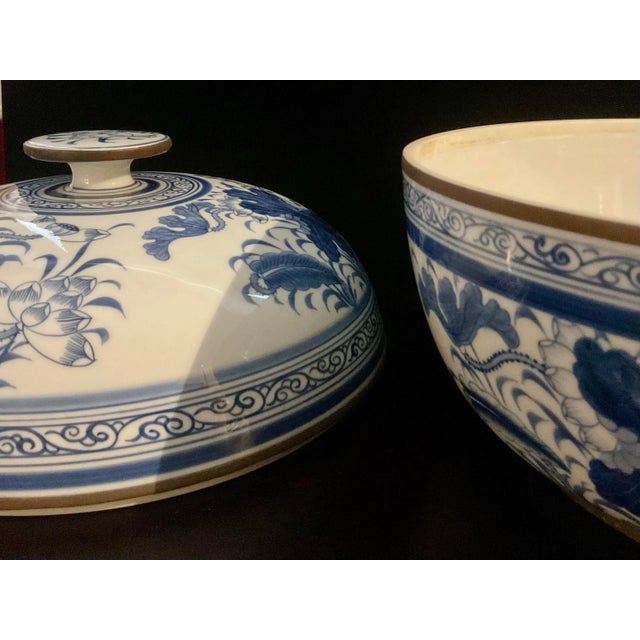 Vintage Chinese Blue and White Porcelaine Bowl With Lid For Sale - Image 9 of 12