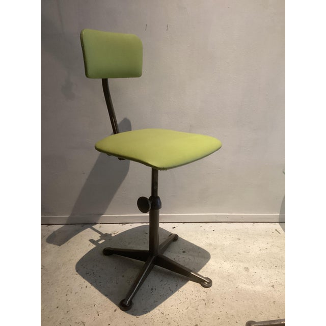Industrial Desk Chair by Friso Kramer for Ahrend De Cirkel, 1960s For Sale - Image 6 of 6