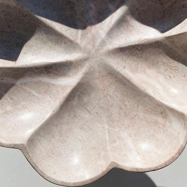 Italian Pink Carved Italian Marble Stone Pedestal Fruit Bowl With Scalloped Edges For Sale - Image 3 of 4