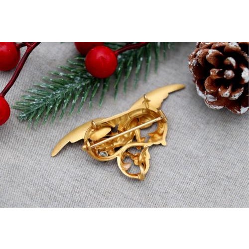 Bird Shaped Gold Brooch For Sale - Image 4 of 9