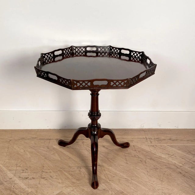 Chinese Chippendale Tea Table, England Circa 1800 For Sale In San Francisco - Image 6 of 6