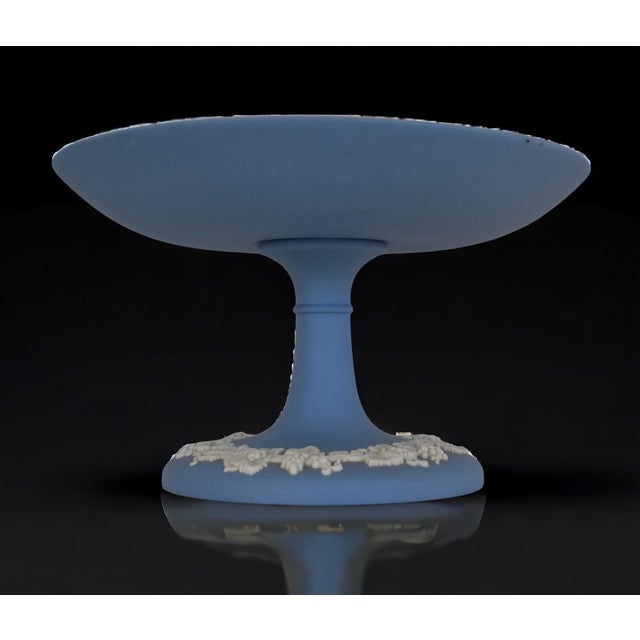 Wedgwood Vintage 70s Wedgwood Jasperware Small Pedestal Stand, 3D Grapevine Motif For Sale - Image 4 of 7