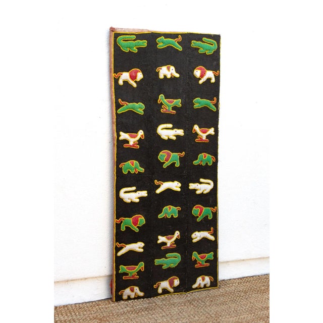 Grand Safari Yoruba Beaded Panel For Sale - Image 4 of 7