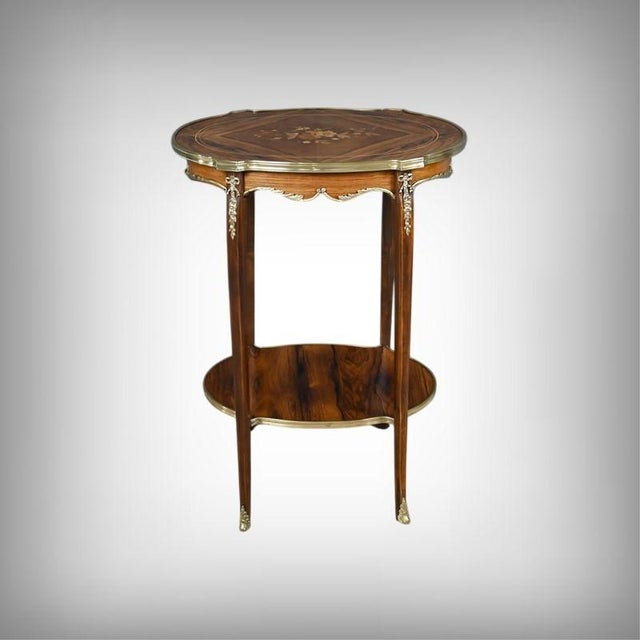 This oval pedestal table perfectly embodies the spirit of the Transition style, where the Rococo curve softens to...
