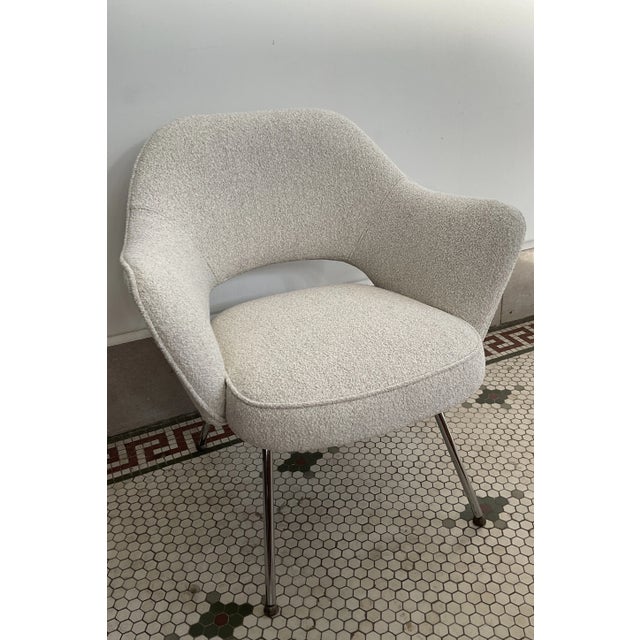 Vintage Saarinen Executive Armchair in Boucle For Sale - Image 10 of 12
